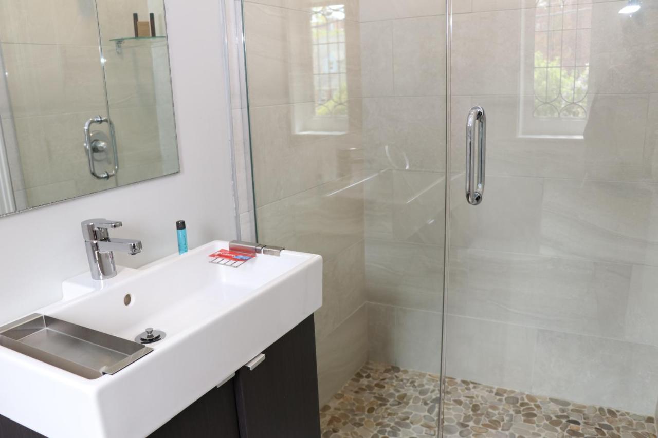 A Stylish Stay W/ A Queen Bed, Heated Floors.. #18 Μπρούκλαϊν Εξωτερικό φωτογραφία