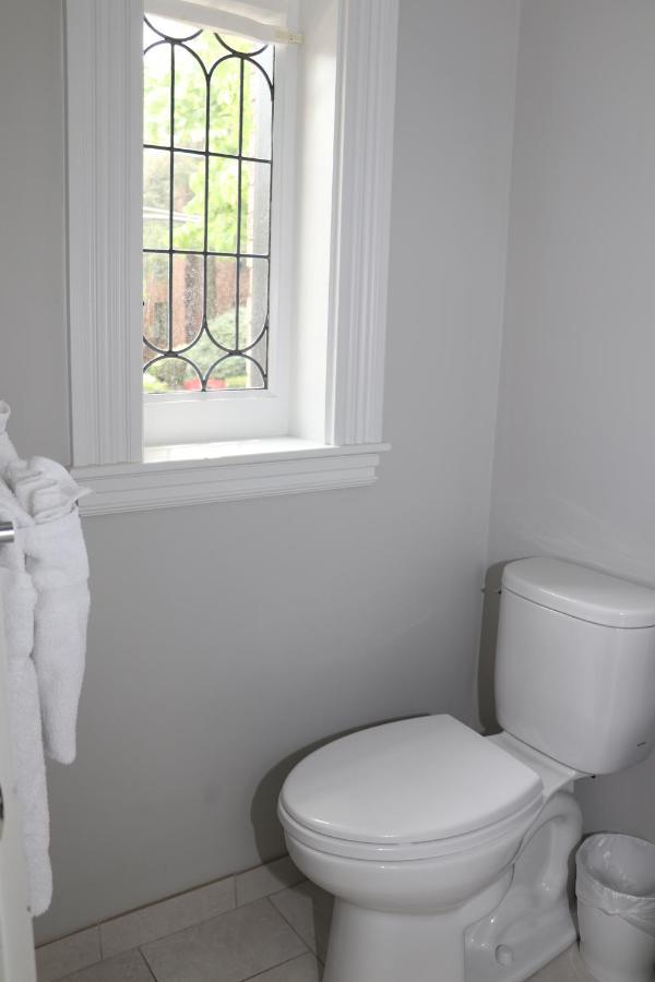 A Stylish Stay W/ A Queen Bed, Heated Floors.. #18 Μπρούκλαϊν Εξωτερικό φωτογραφία
